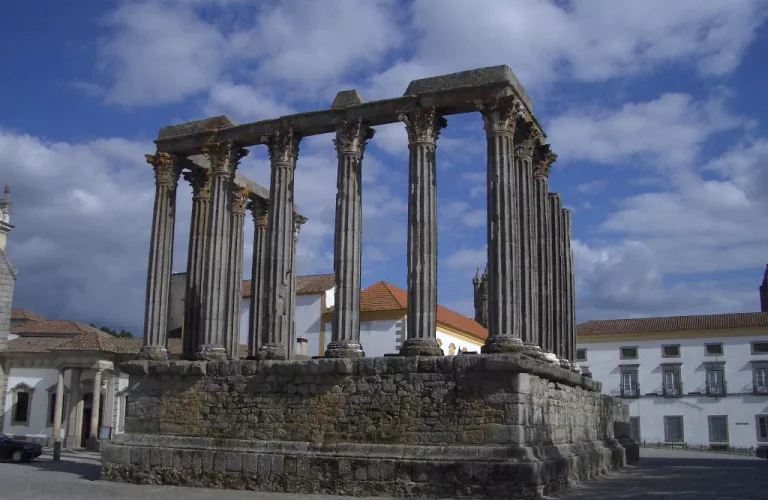 Templo Romano Évora